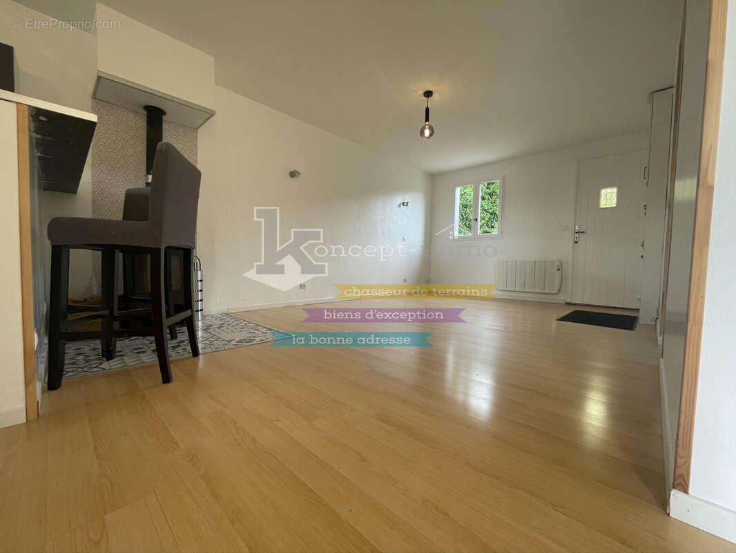 n°10 - Maison à LA RUE-SAINT-PIERRE