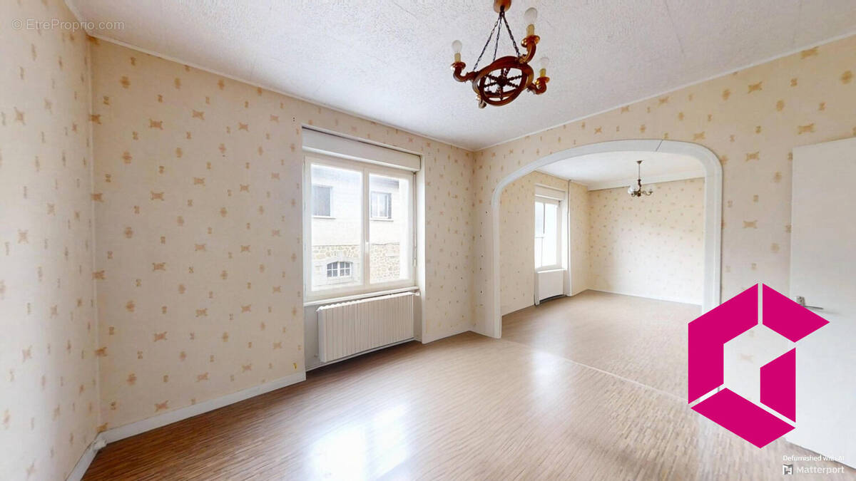 Maison à MONTFAUCON-EN-VELAY