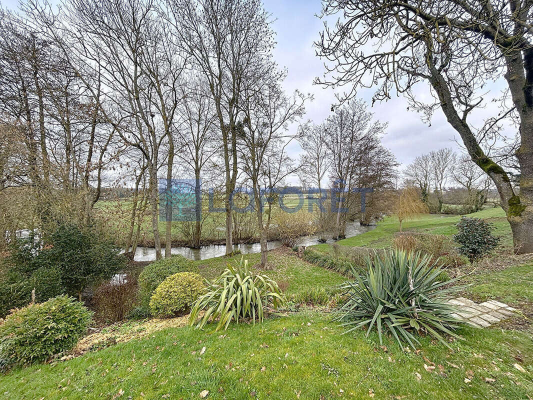 Maison à SAINT-OUEN-D'ATTEZ