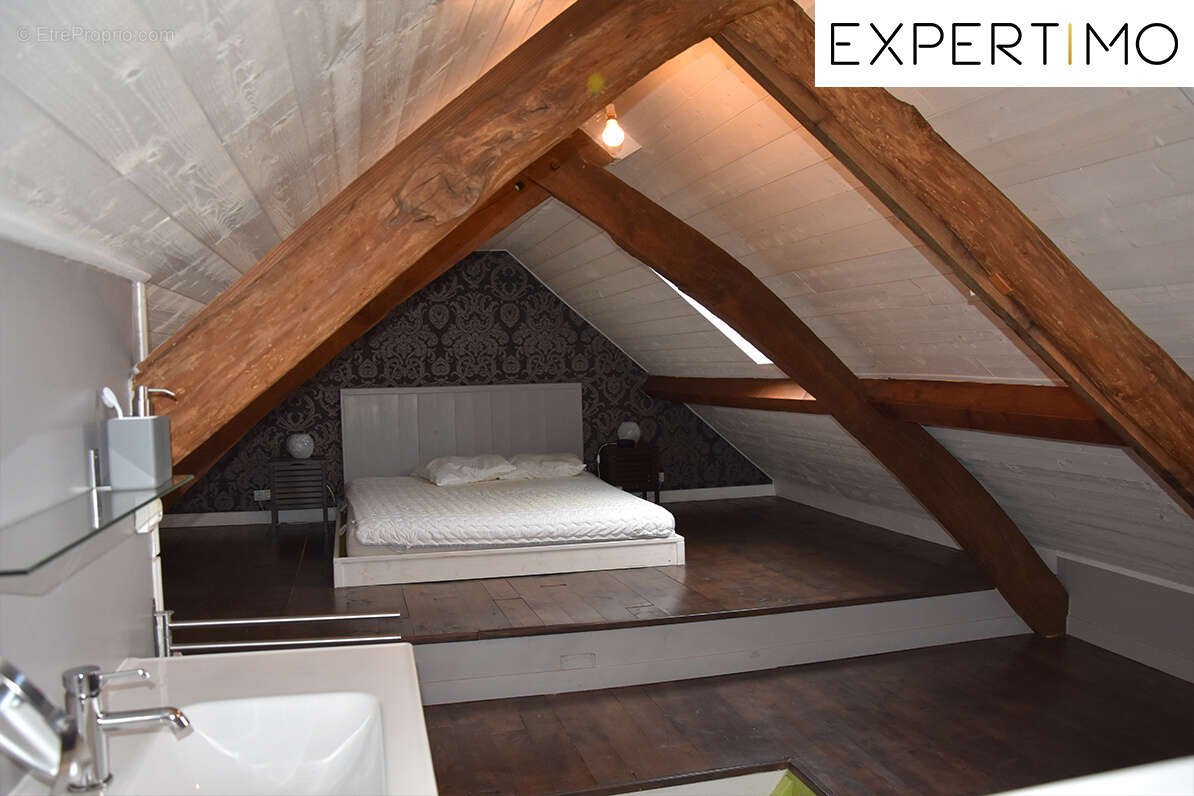 Maison à NEUF-EGLISE