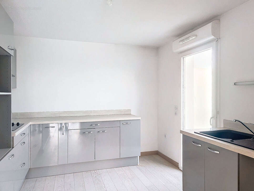 Appartement à VILLENAVE-D&#039;ORNON