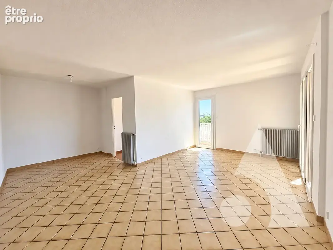 Appartement 3pieces, 66m² env., parking et cave - frejus - photo 2
