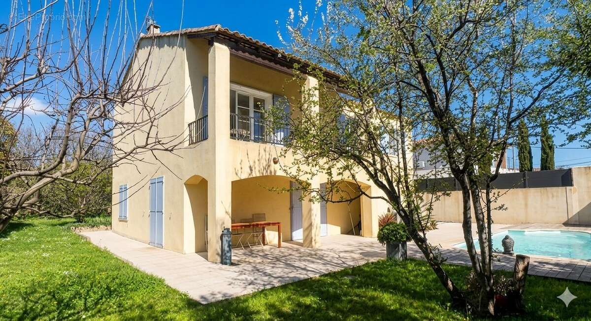 Maison à POURRIERES