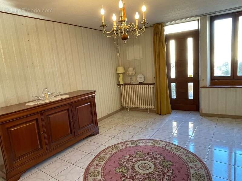 Maison à CHAMOUILLEY