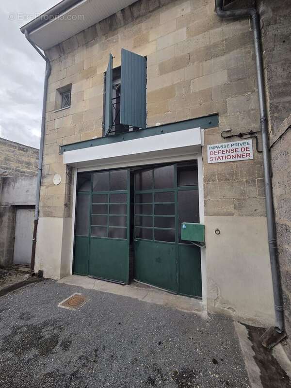 Maison à COUTRAS