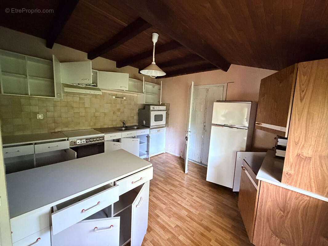 Maison à LISSAC-ET-MOURET