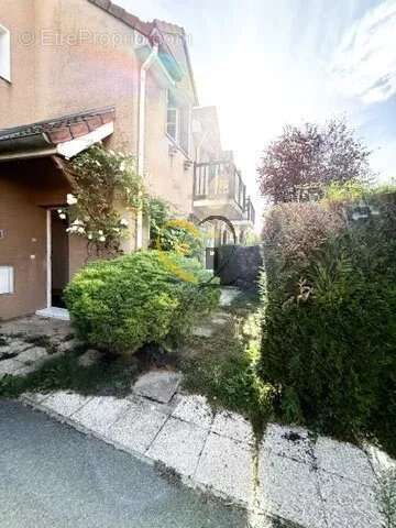 Maison à FONTENAY-LE-FLEURY