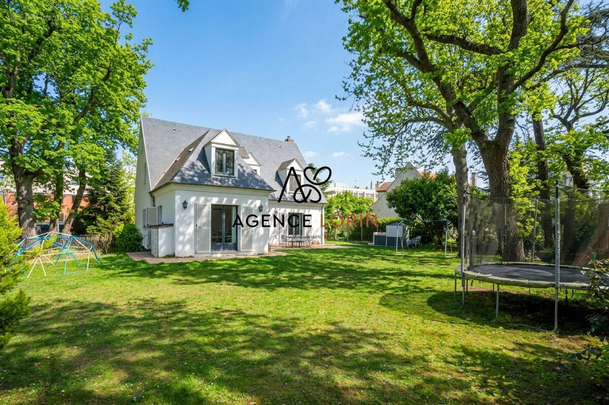Maison à LE VESINET