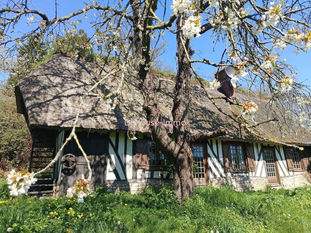 Maison à LIVET-SUR-AUTHOU