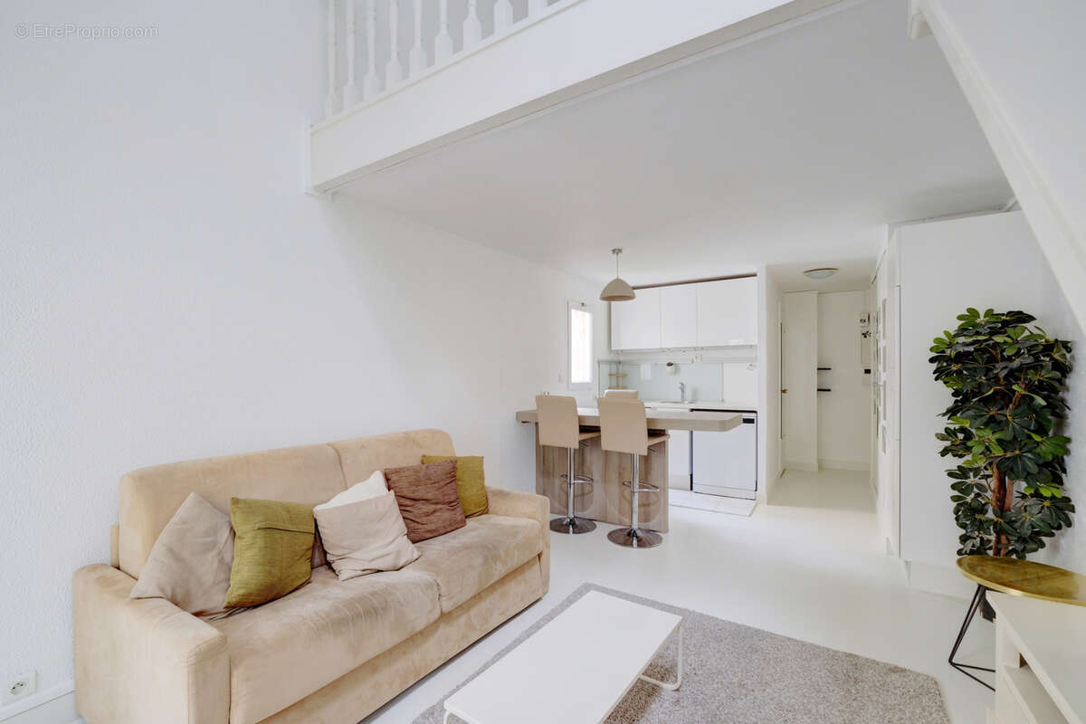 Appartement à PARIS-4E