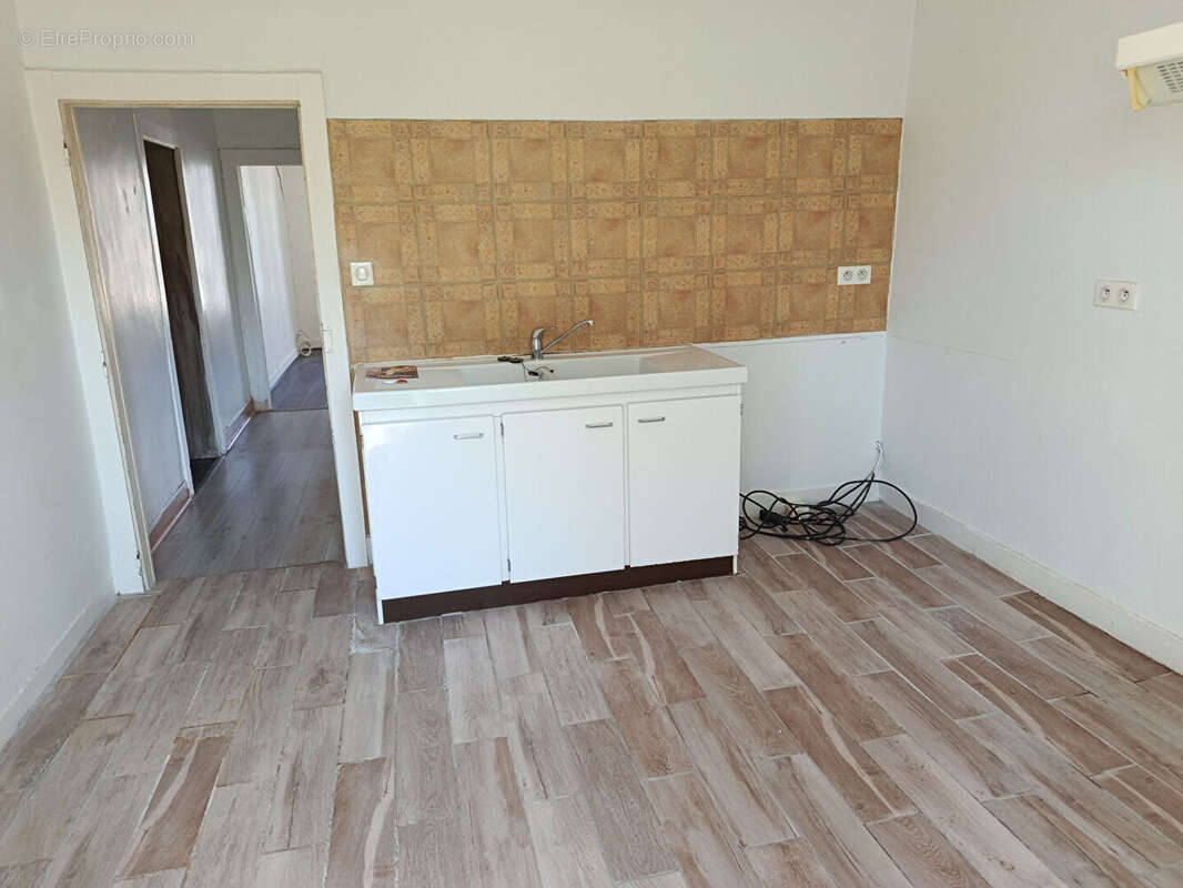 Appartement à rénover dans une belle bâtisse - Juillac - photo 12