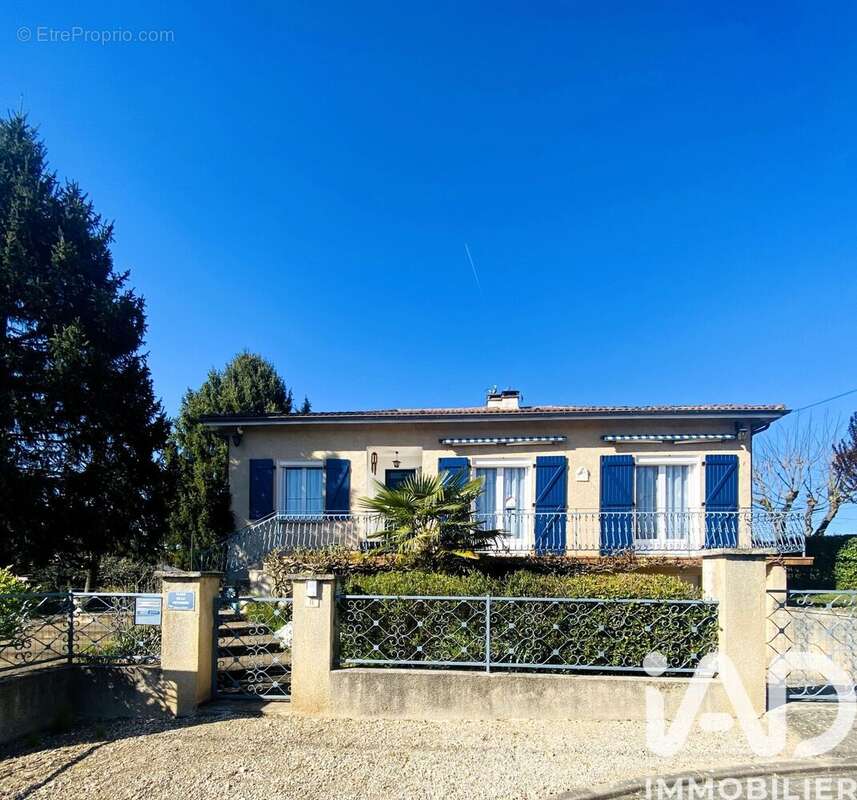Maison 110 m² à Anglars-Juillac  - photo 3
