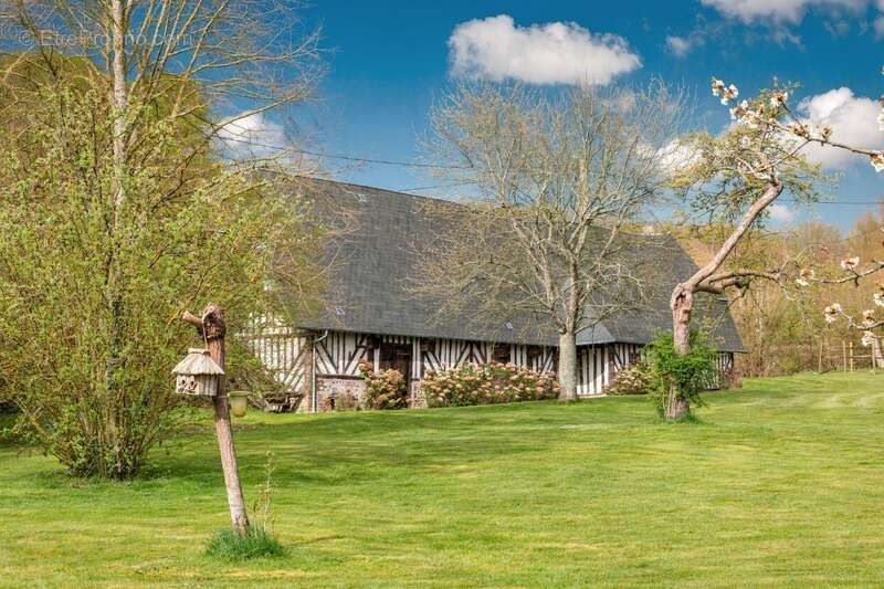 Maison à PONT-L'EVEQUE