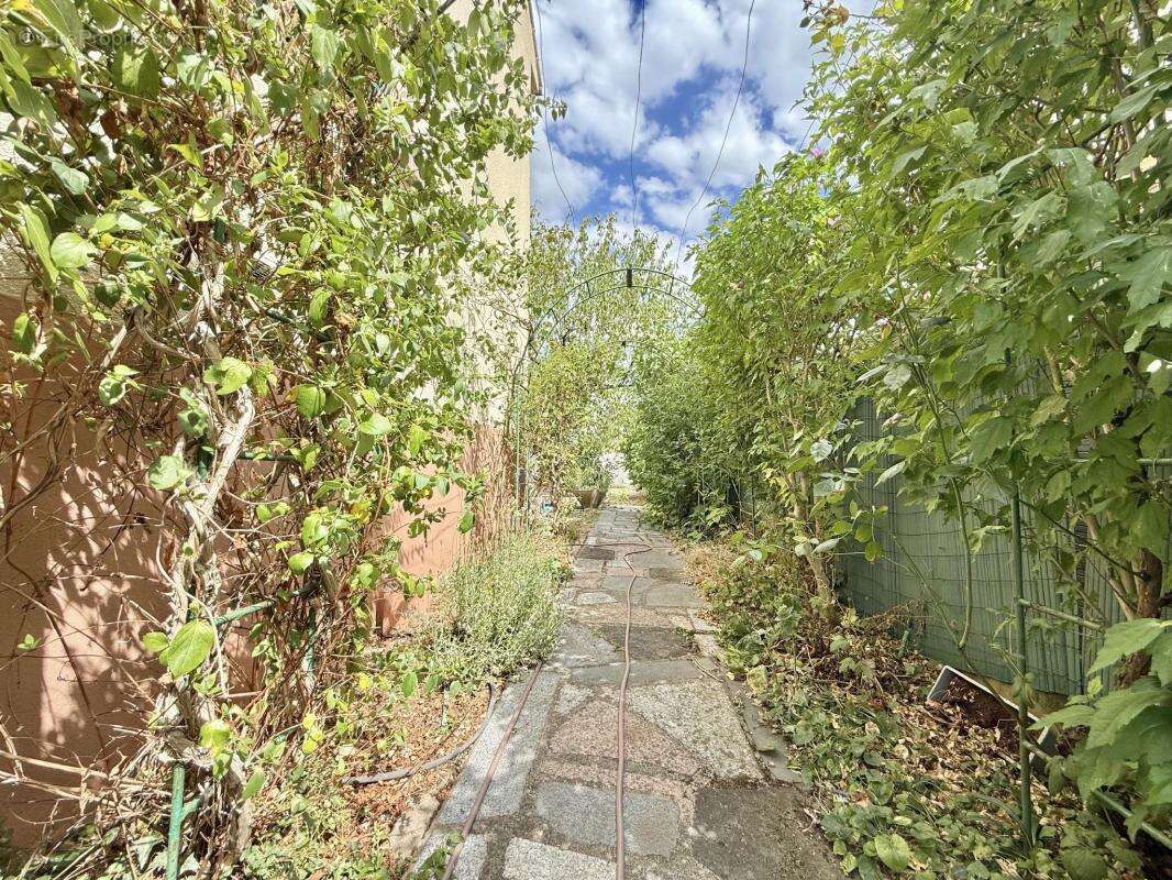A vendre, Dijon, maison 3 chambres, sous-sol, terrain - photo 10