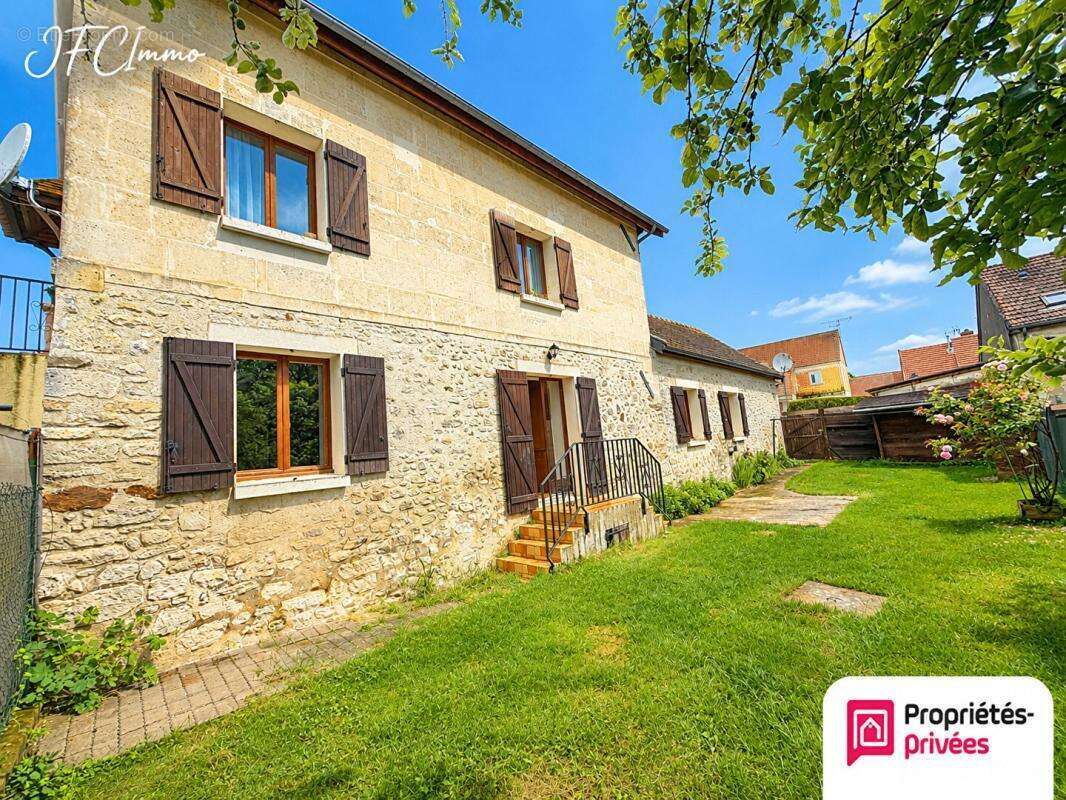 Ensemble Immobilier 12 pièce(s) 215 m2 - photo 2