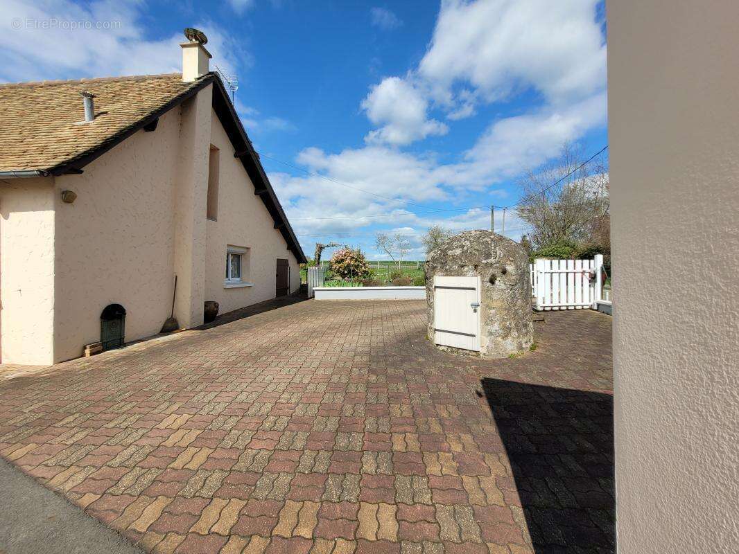 Maison à SARGE-LES-LE-MANS