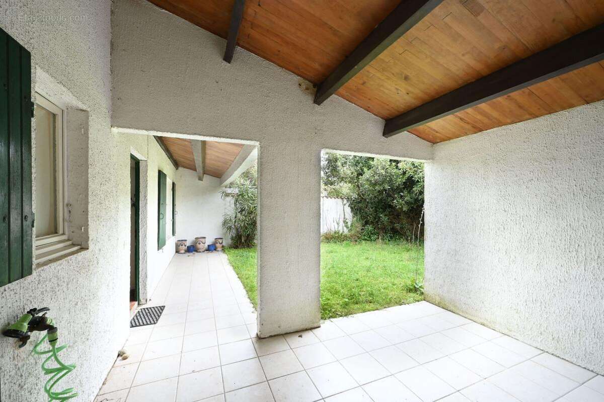 Maison à LES PORTES-EN-RE