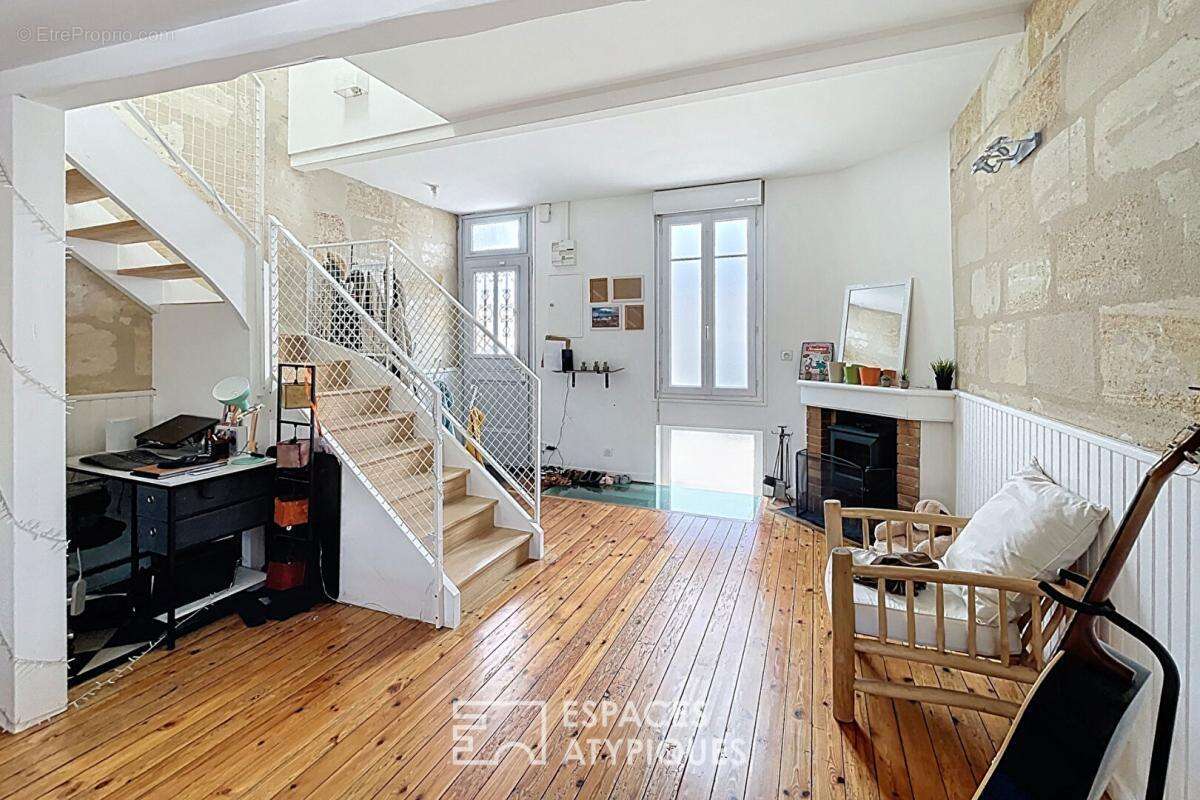 Maison à VILLENAVE-D&#039;ORNON