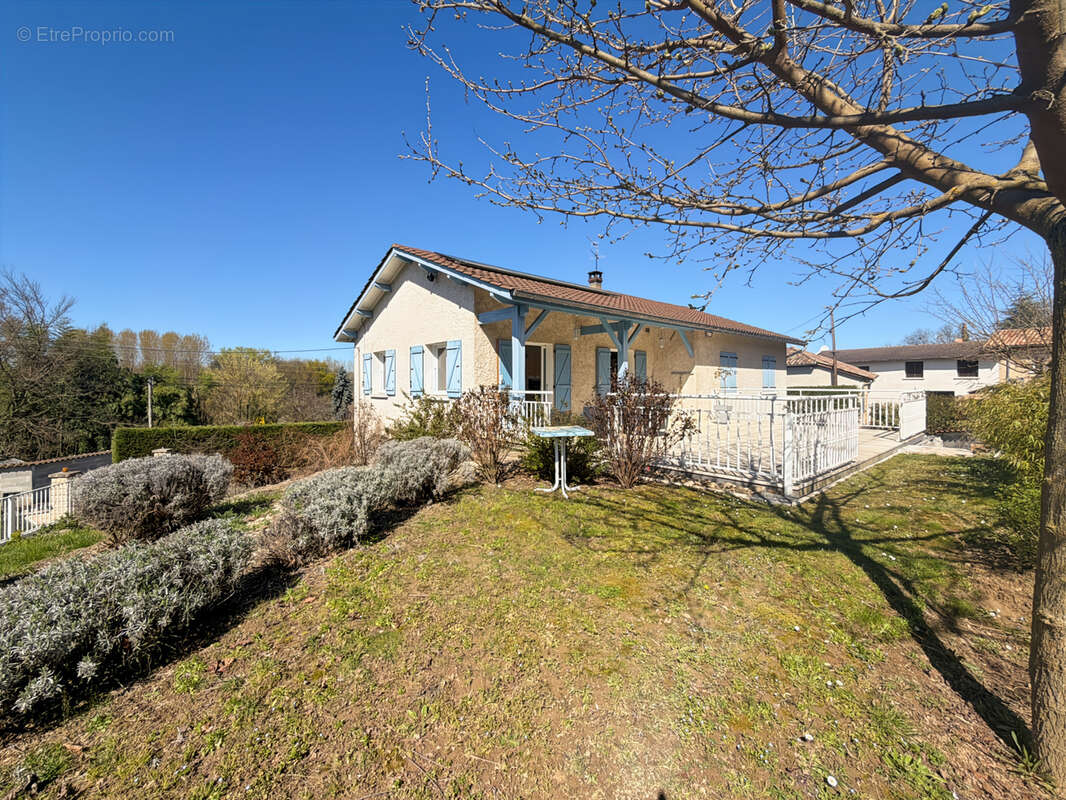 Maison à SAINT-DIDIER-DE-FORMANS