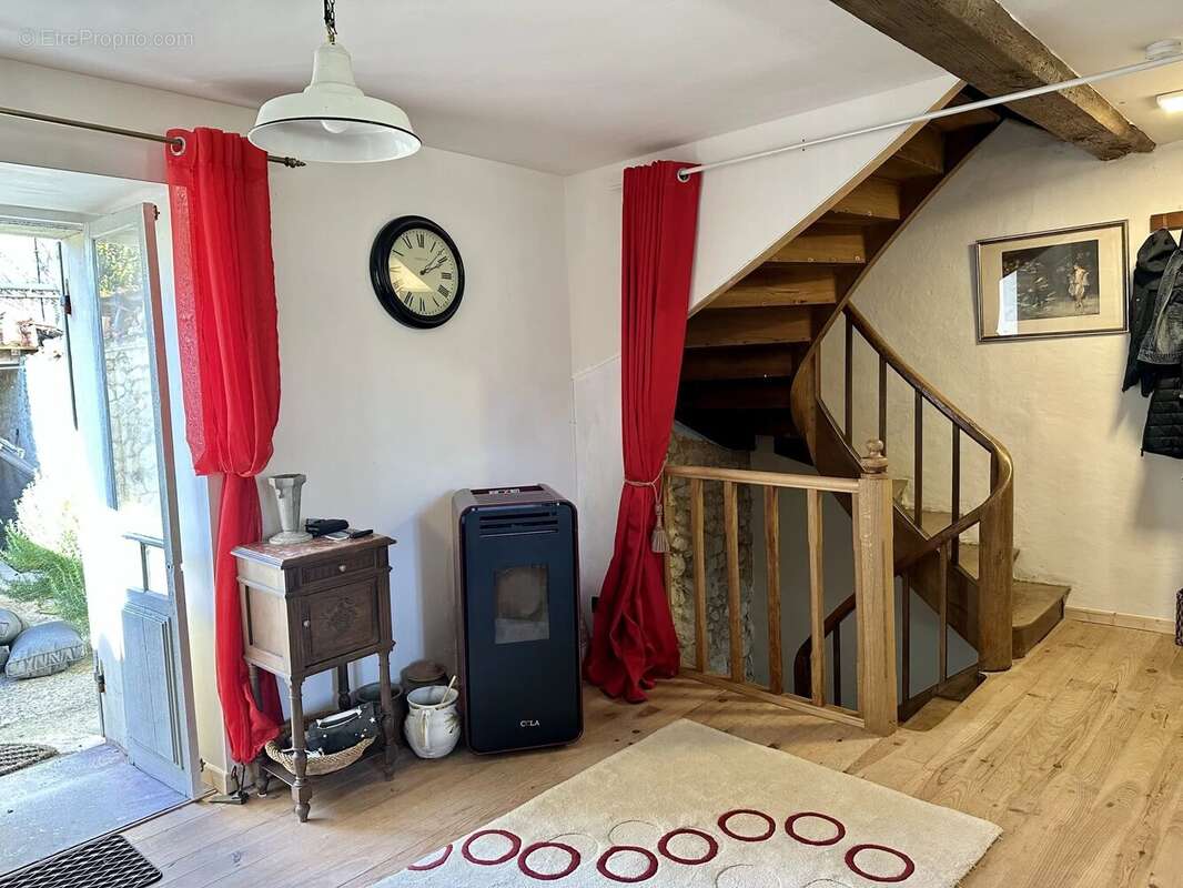 Maison à AUBETERRE-SUR-DRONNE