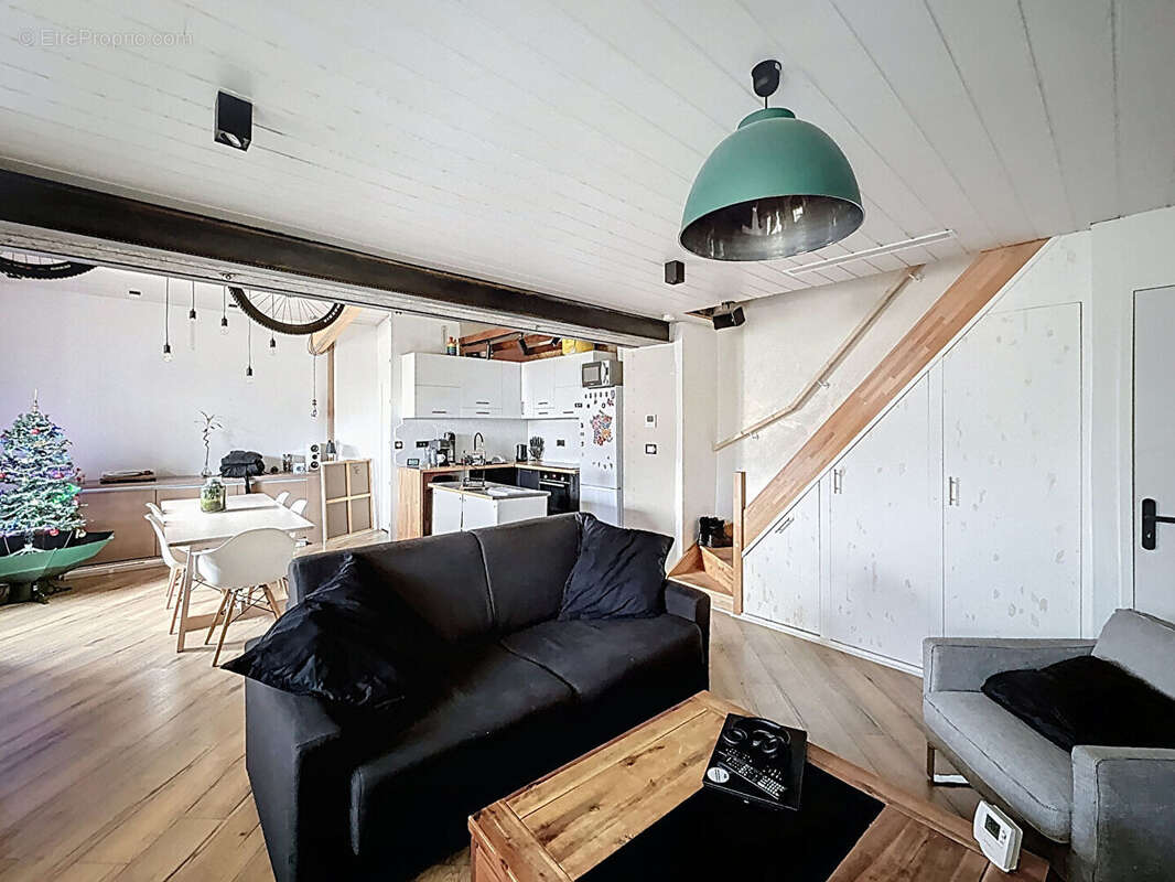 Maison à SAINT-JEAN-DE-NIOST