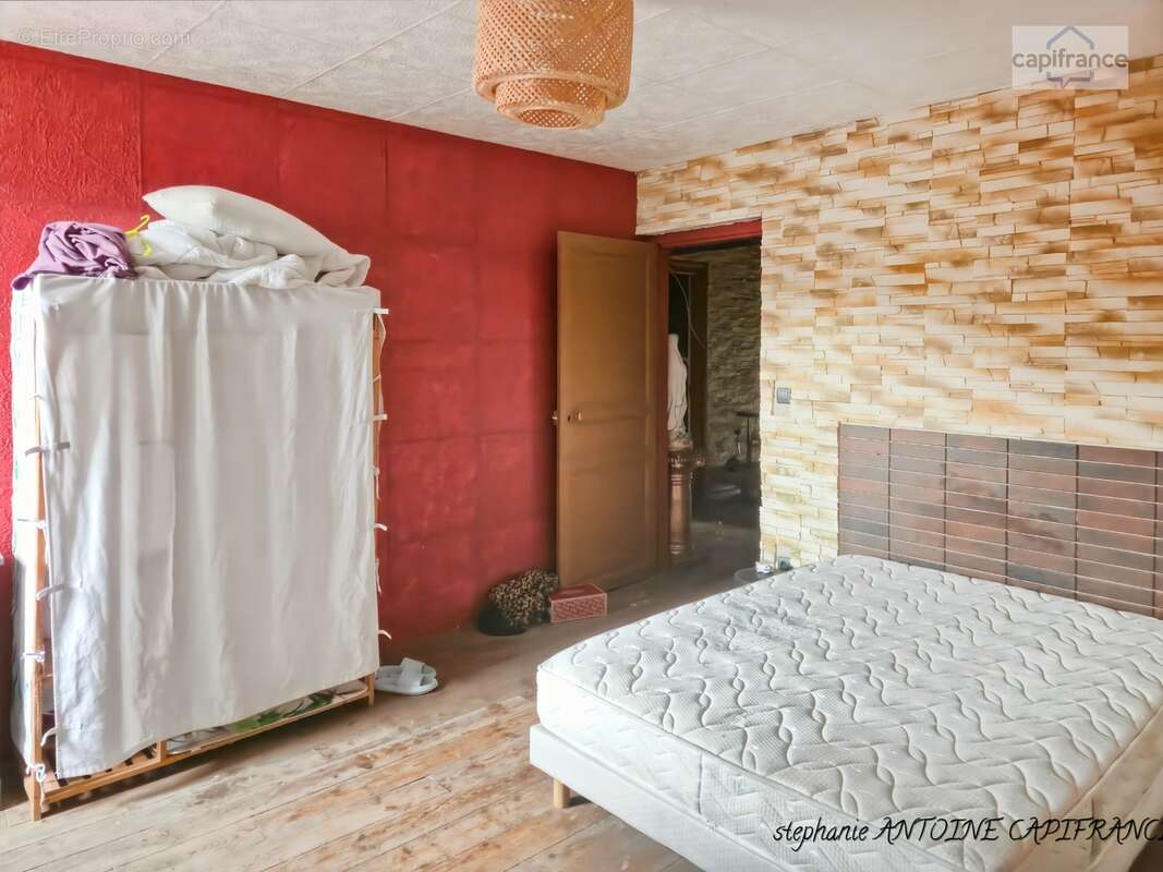 Puyoô – maison de caractère de 188,83 m², 5 chambres, grange d’environ 300 m² et terrain de 1 198 m² – 245 000 € - photo 14