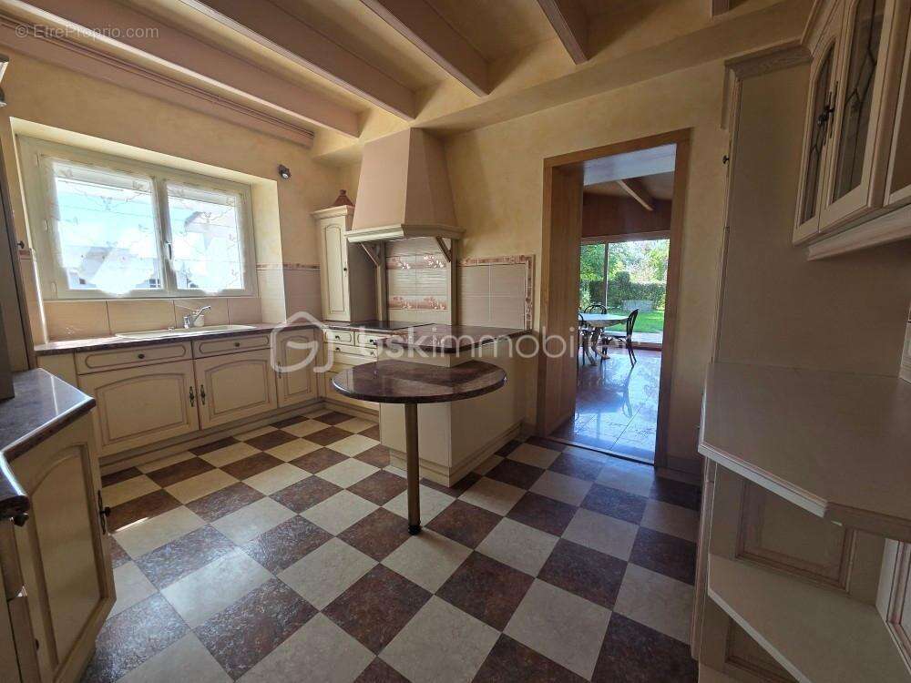 Maison à VERNOUX-EN-GATINE