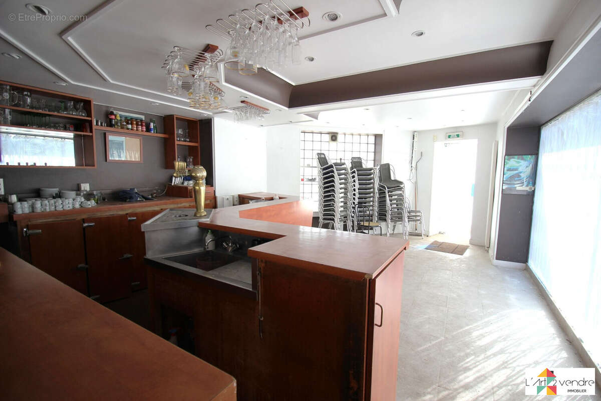 Rez-de-chaussée - Maison à CROISSY-SUR-SEINE