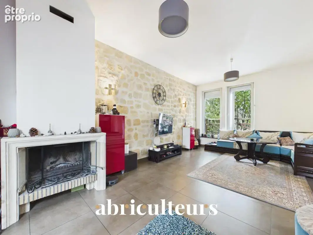 Belle maison contemporaine T7 de 185m²  avec dépendance, terrasse et jardin arboré de 500m² –  Garage  - Colombes (92400) - photo 7