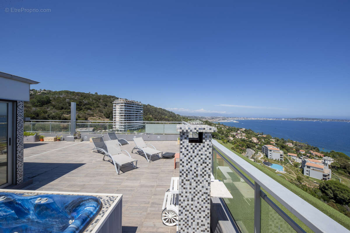 Beau duplex vue mer à cannes  3 254 400 € - photo 6