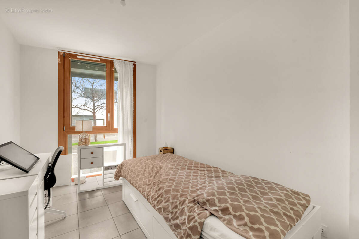 Appartement à BEAUZELLE