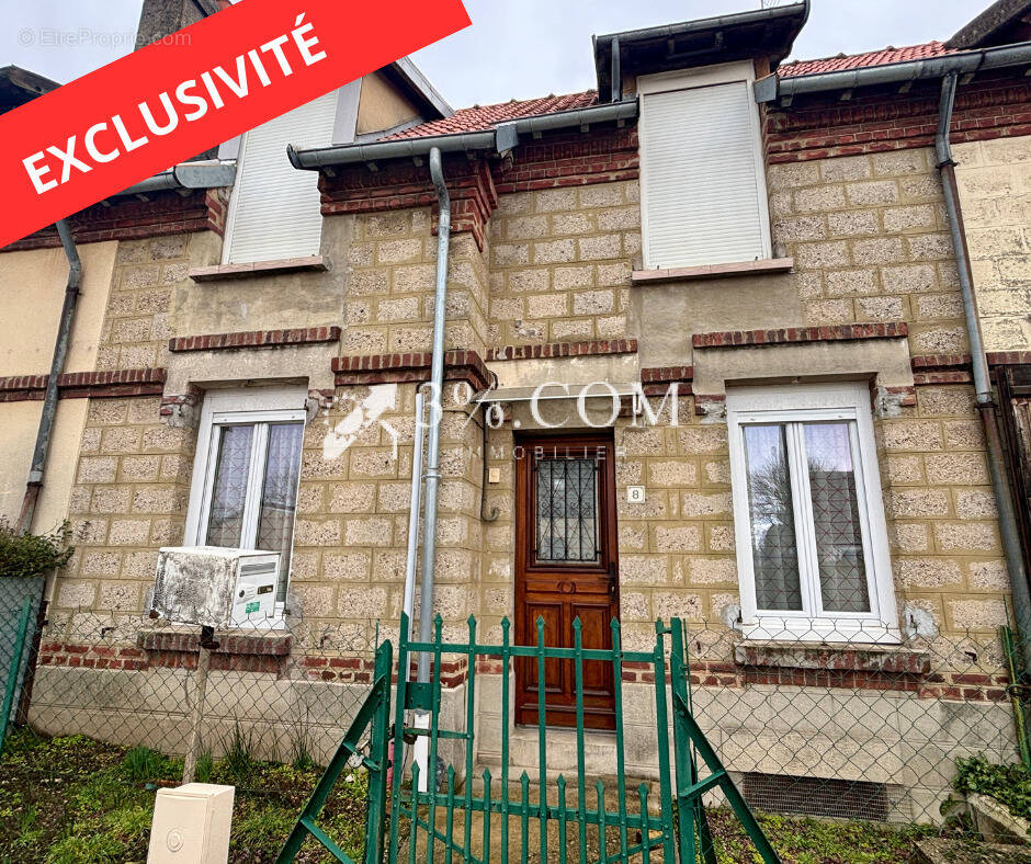 Maison à FEUQUIERES-EN-VIMEU