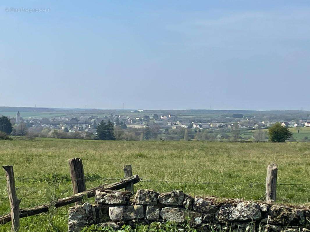 Maison à NOYEN-SUR-SARTHE