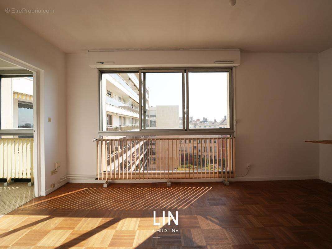 Appartement à LYON-1E