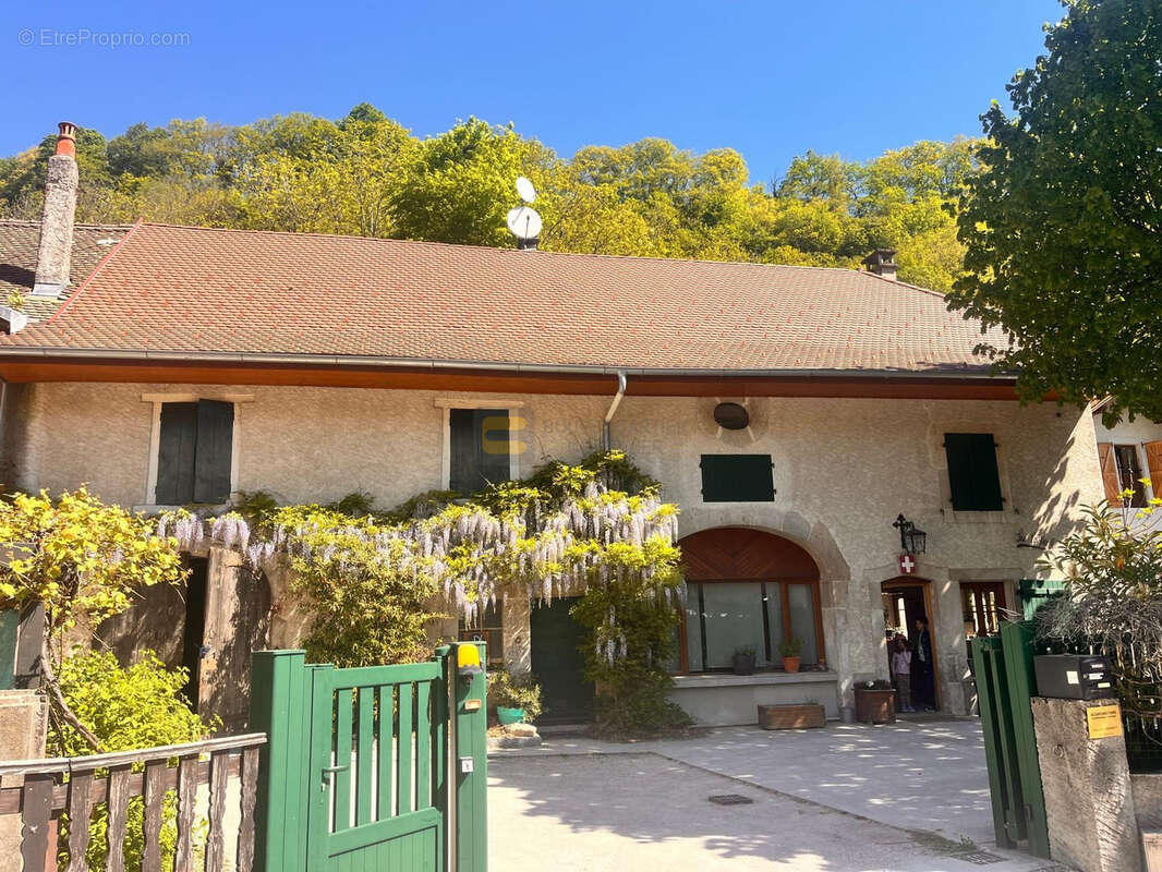 Maison à MONNETIER-MORNEX