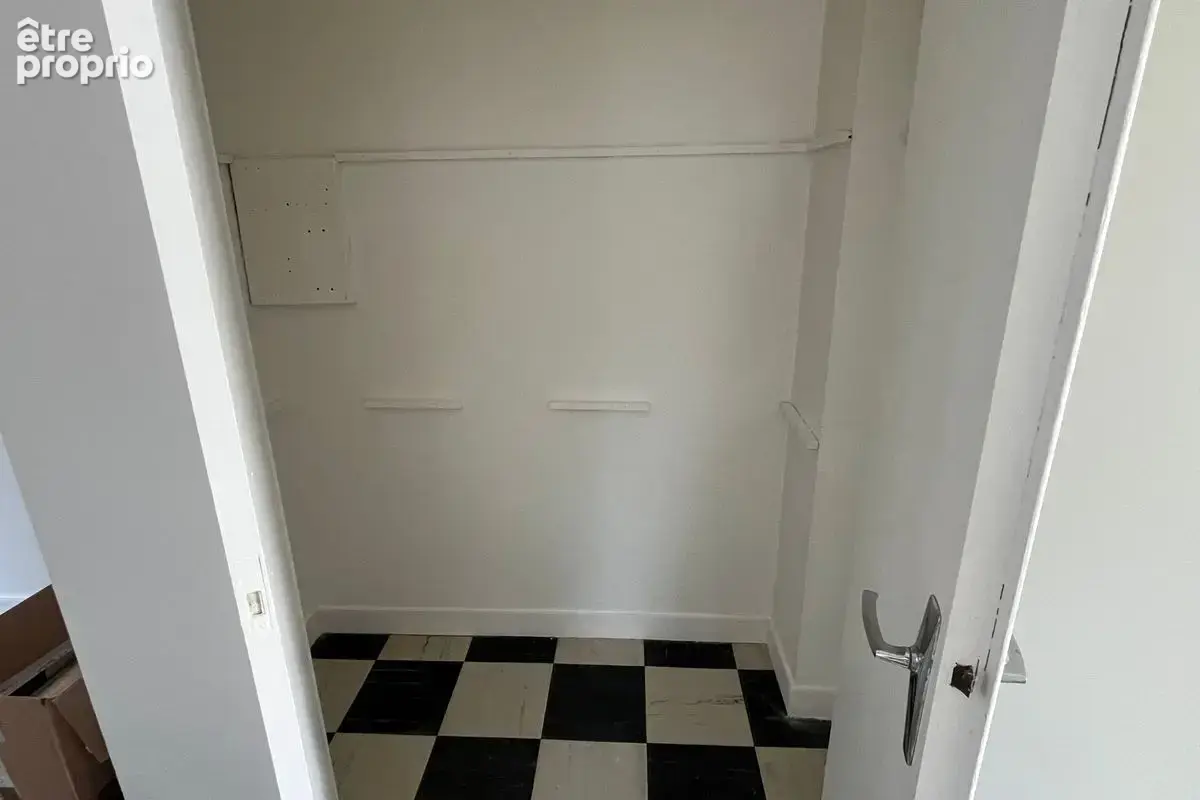 Loches - Appartement T4 - photo 11