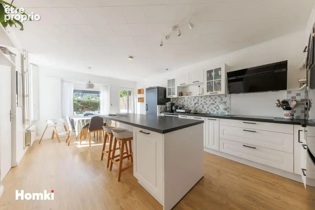 À vendre – Jolie maison familiale de 124 m2 sur les hauteurs de Royat - photo 5