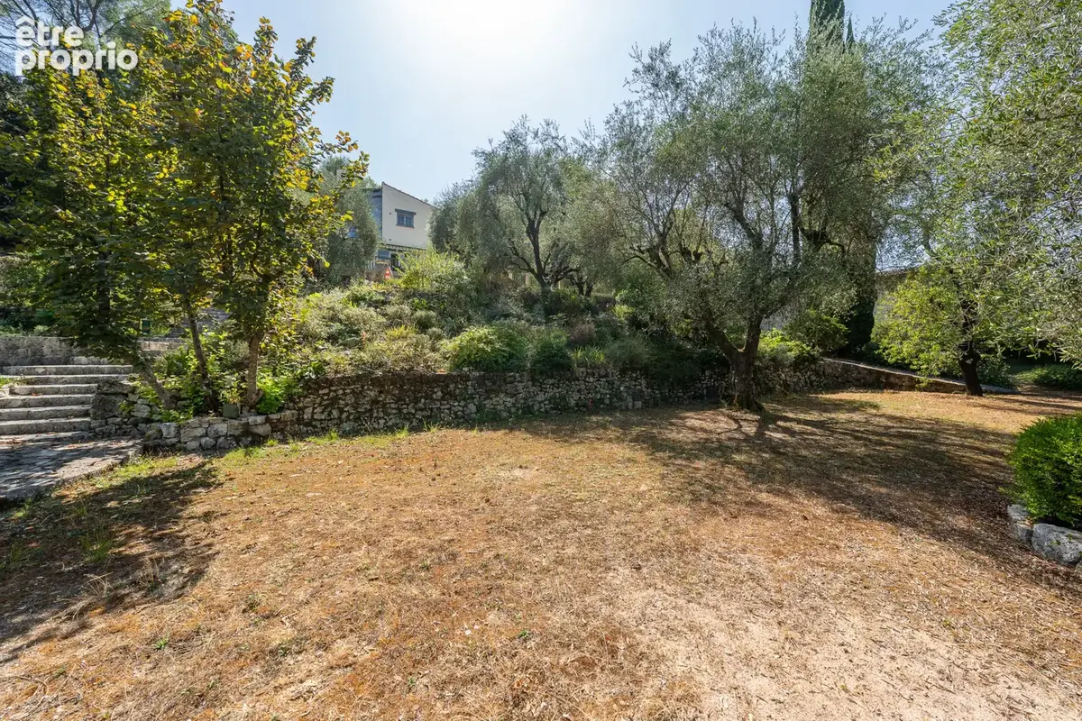 Villa avec piscine et pool house dans un environnement calme et bucolique - photo 24
