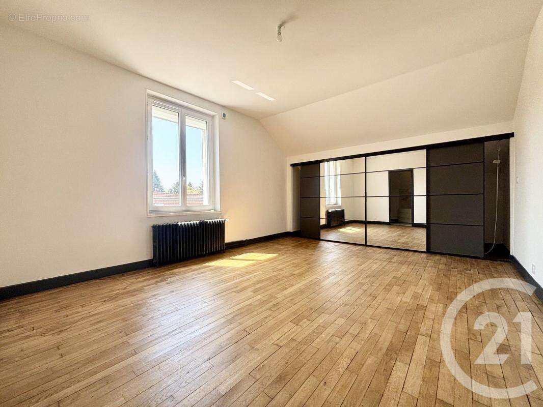 Maison 125 m² à Panazol  - photo 11