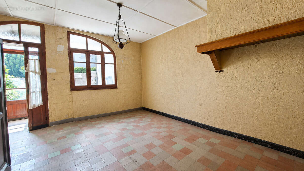 Maison de village + terrasse - photo 16