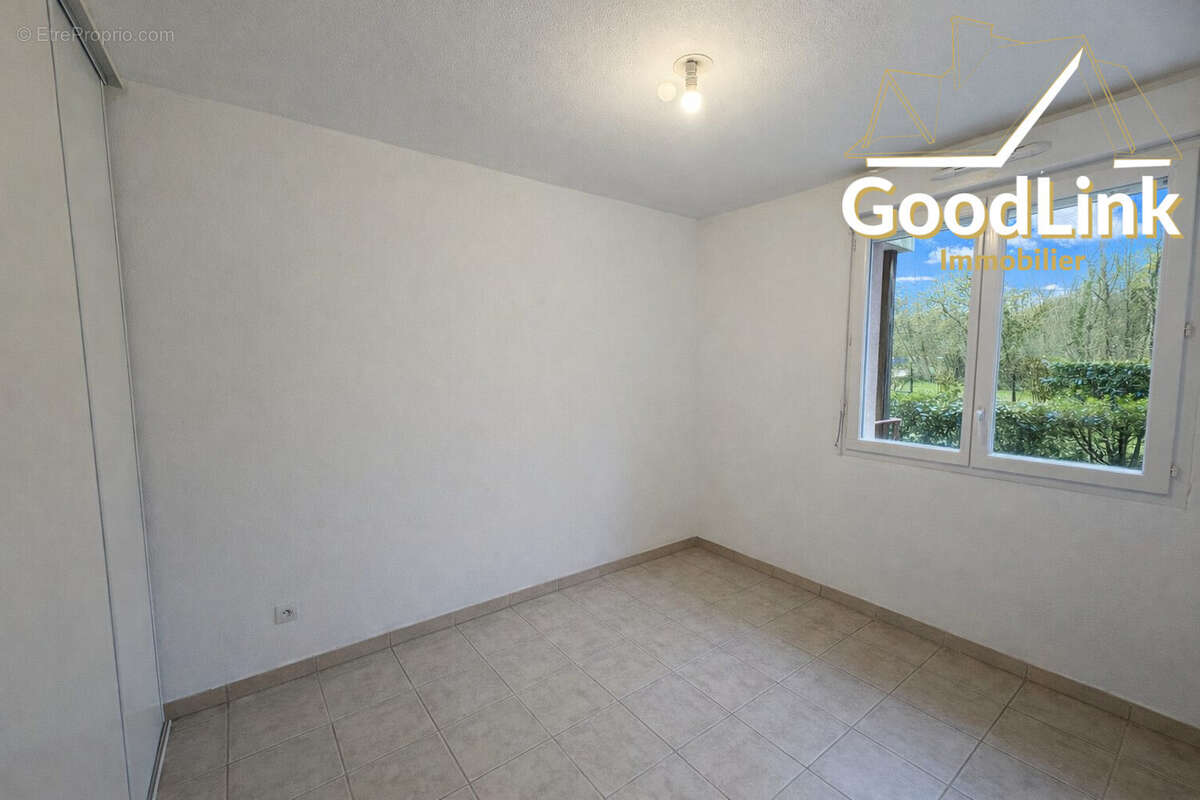 Appartement à LA RIVIERE-SAINT-SAUVEUR