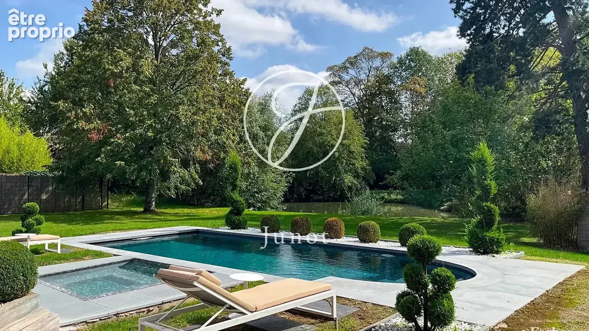 Mouvaux – Maison d’exception – 7 pièces - 262.48m² habitables – 7 pièces – 5 chambres – Piscine – Parc paysagé – Garage et parki - photo 4