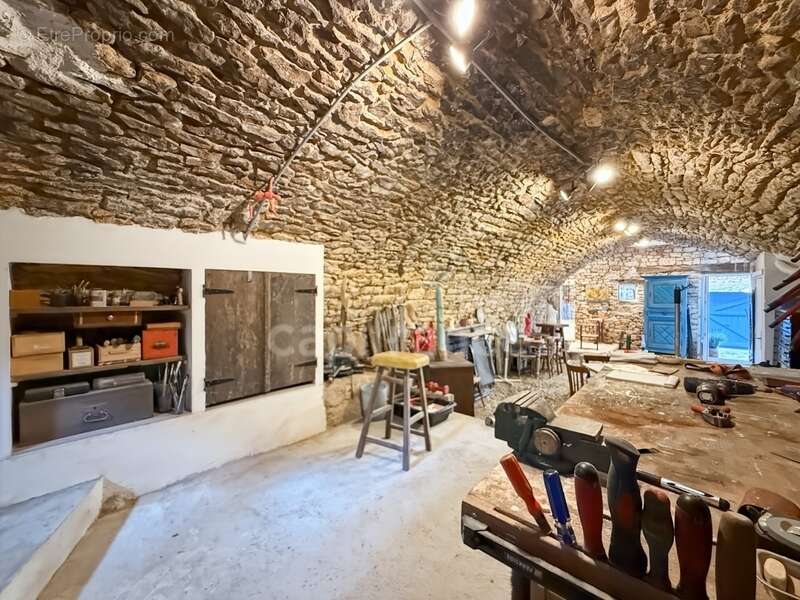 Maison de ville, Villefranche du Périgord, 140m2, totalement rénovée et meublée, cave voutée. Idéal résidence secondaire ou loca - photo 28