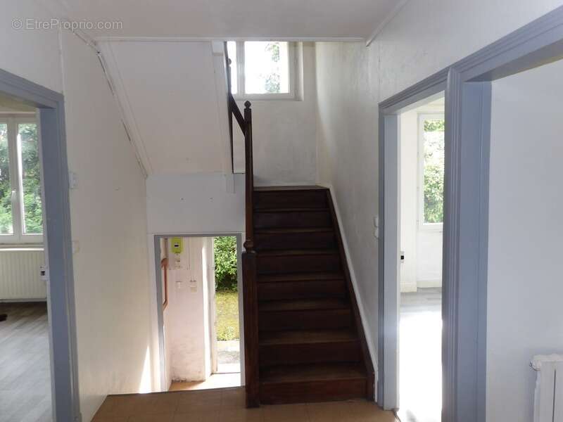 Maison à CHAMBON-SUR-VOUEIZE