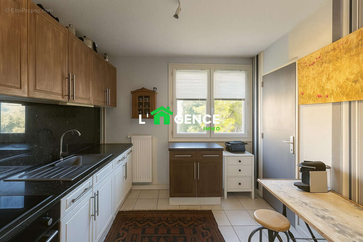 Appartement à PORT-DE-BOUC