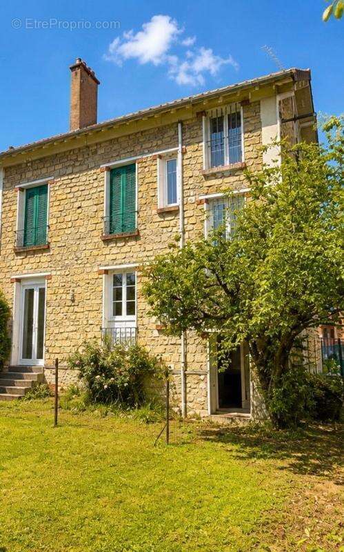 Maison à LIZY-SUR-OURCQ