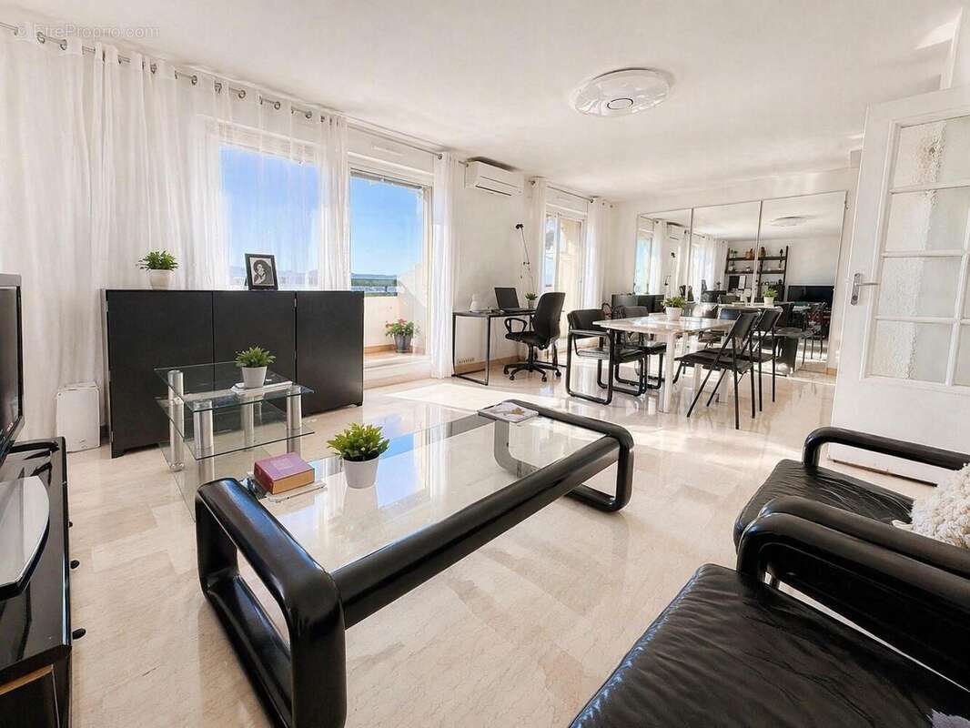   - Appartement à NICE