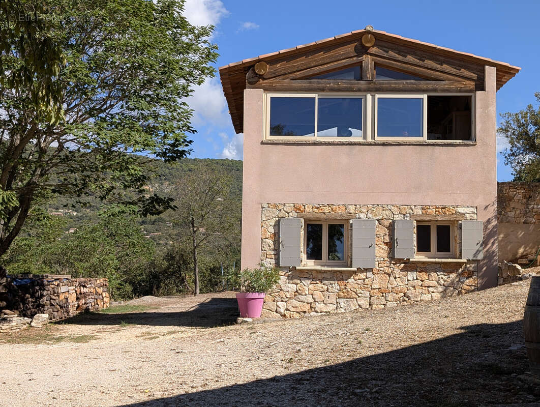 Maison à SAINT-SATURNIN-LES-APT