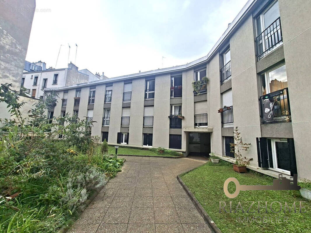 Appartement à PARIS-18E