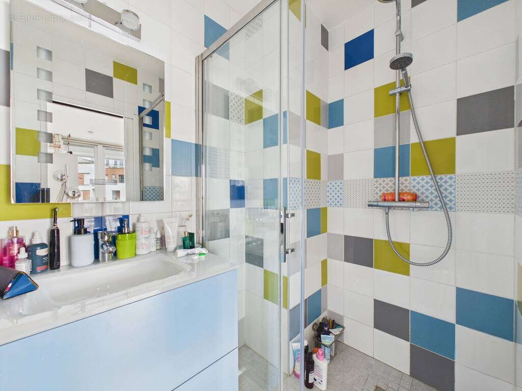Appartement à PARIS-20E